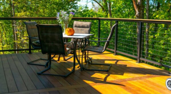 how to choose a deck stain color