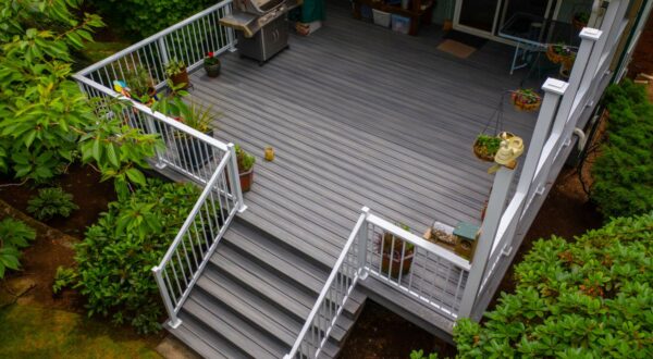 how to build deck rail