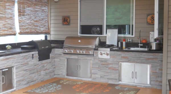 how much does an outdoor kitchen cost